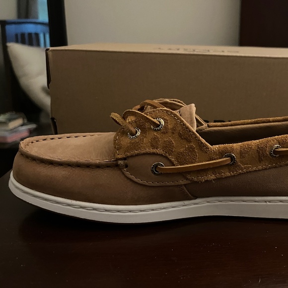NEW Women’s Sperry Cheetah - size 7.5 - Picture 1 of 5